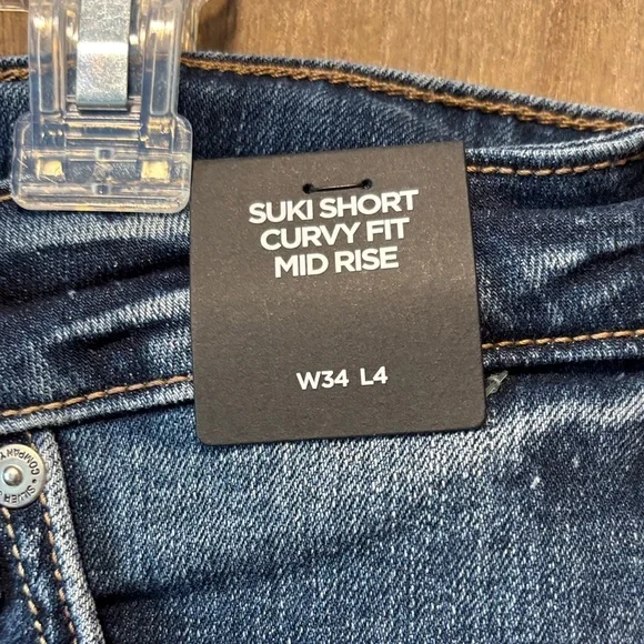 Silver Jeans Dark Blue Suki Curvy Fit Mid Rise Jean Shorts - Picture 2 of 9